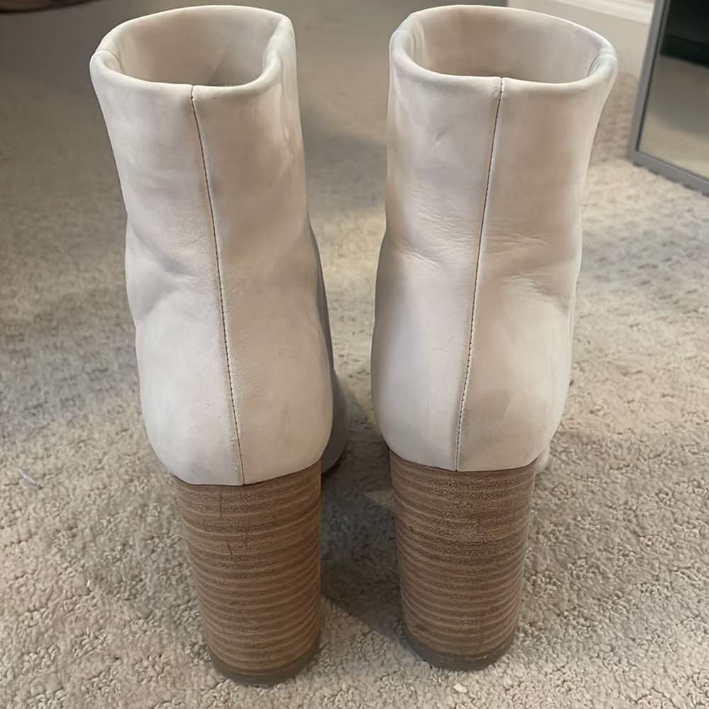 Vince “Felton Nubuck Ankle Boots” - Picture 4 of 8